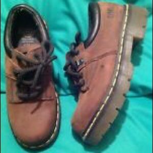 Dr. Martens 8933 Men's 6M Oil Brown Industrial
